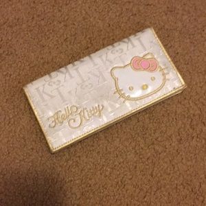 Hello Kitty multi compartment wallet